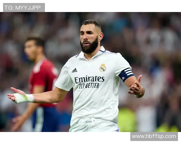 皇家马德里客场战平瓦伦西亚，本泽马梅开二度表现抢眼