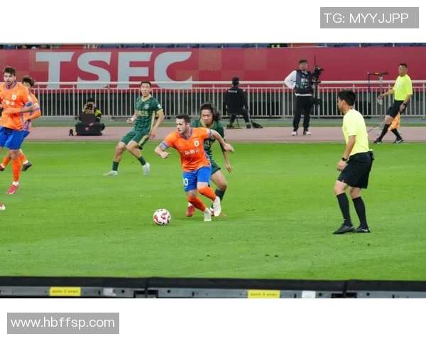 越秀全球拟在中超转会窗口期间引进外籍球员，或将重组球队阵容，提升竞争力